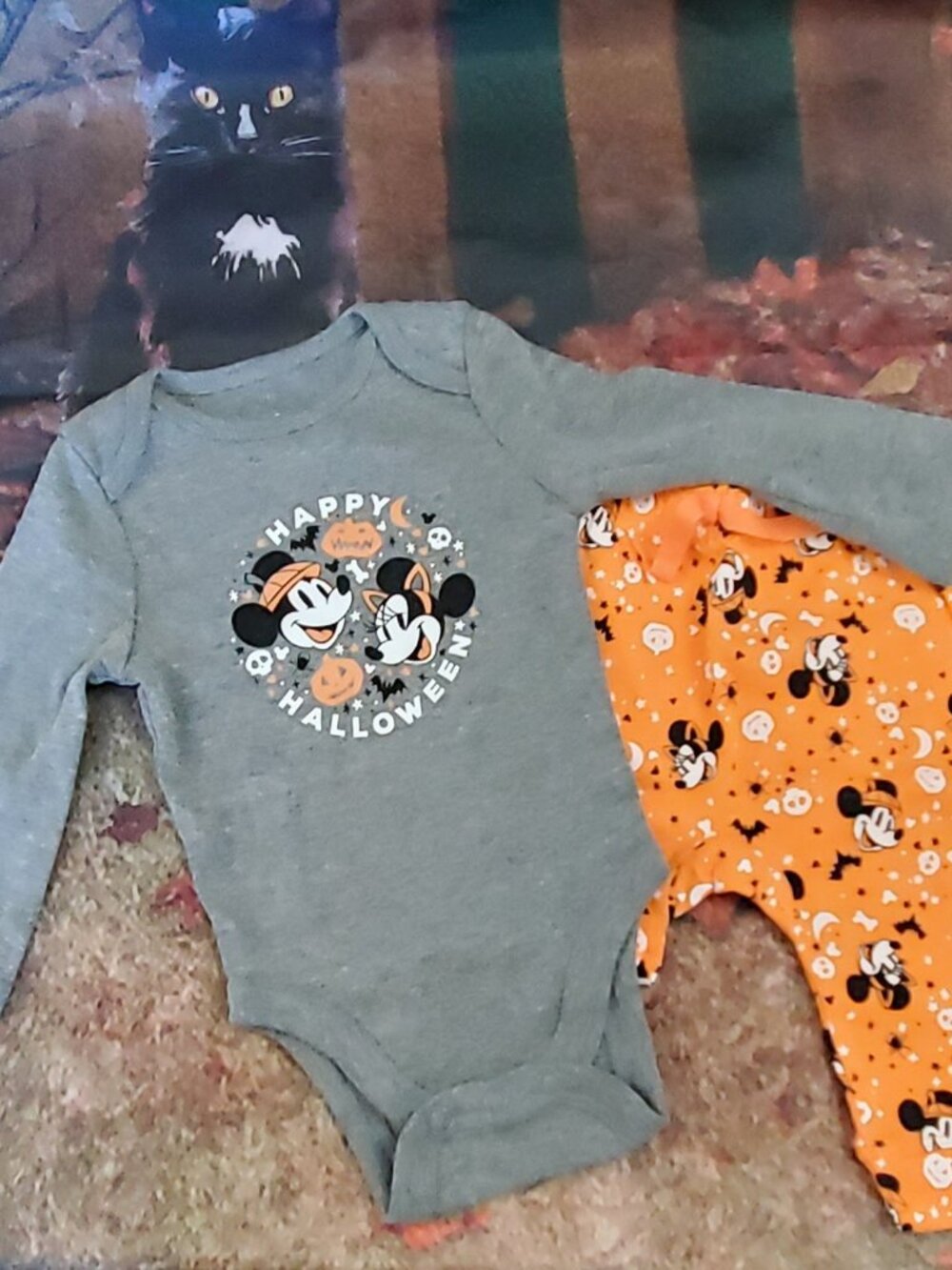 Disney's Mickey & Minnie Mouse Baby Boy Halloween Bodysuit & Jogger Pants 3 mos